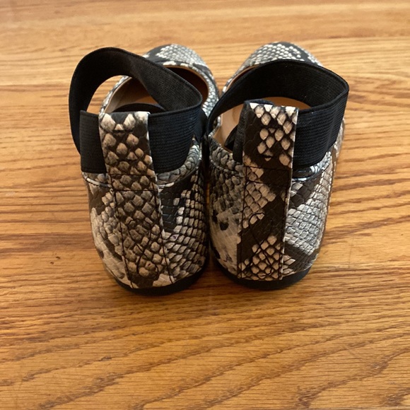 Style & Co snake print ballet flats - Picture 2 of 3